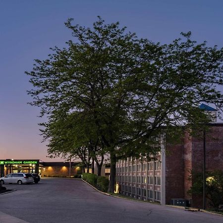 Отель Wyndham Garden Kenosha Harborside Экстерьер фото