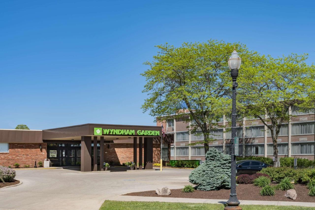Отель Wyndham Garden Kenosha Harborside Экстерьер фото