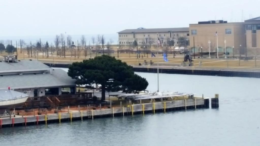 Отель Wyndham Garden Kenosha Harborside Экстерьер фото